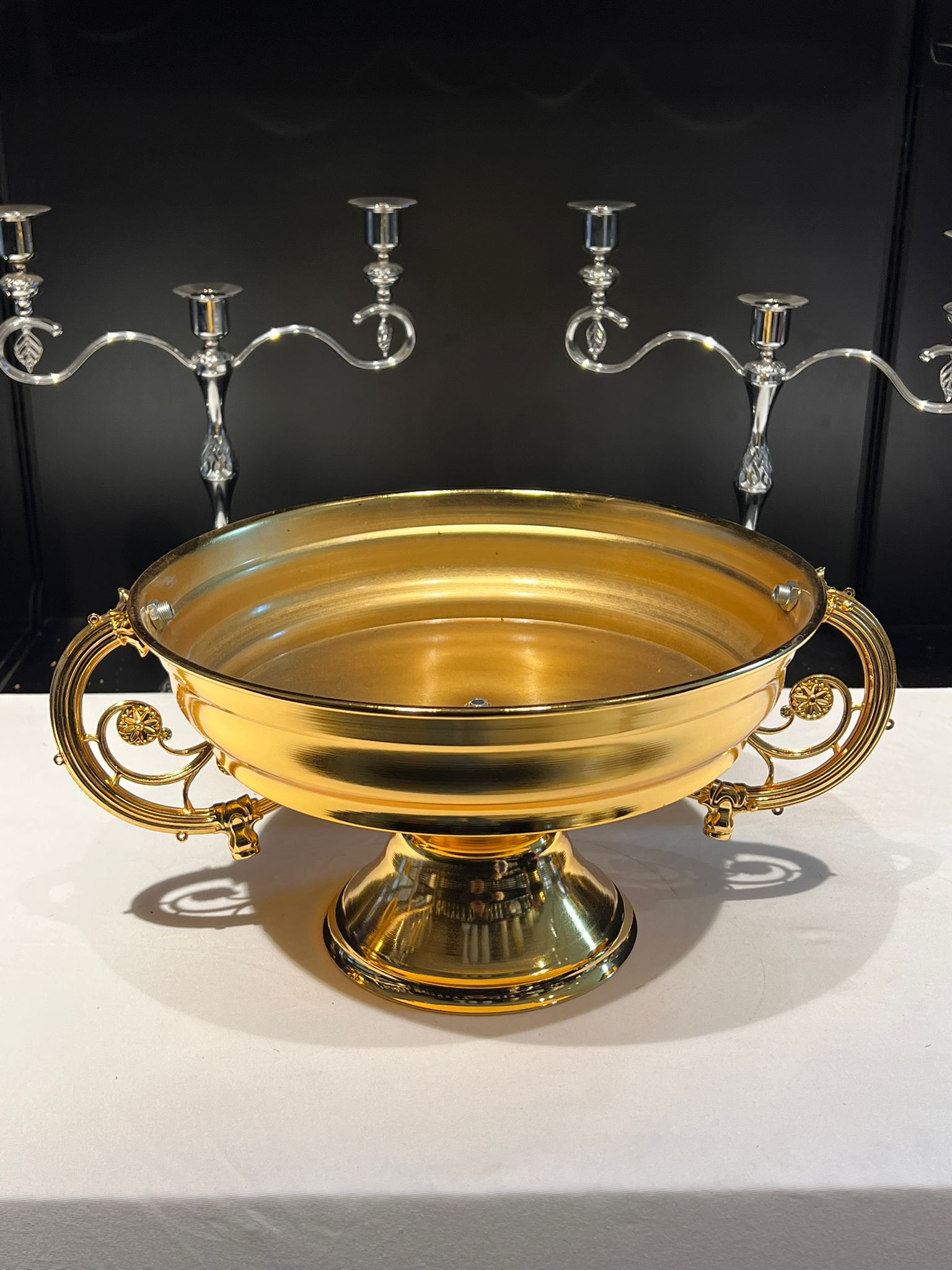 VAZO DEKOR Altın Kaplama Dekoratif Ayaklı Sunum Kasesi - Klasik Kulplu Meyvelik ve Gondol