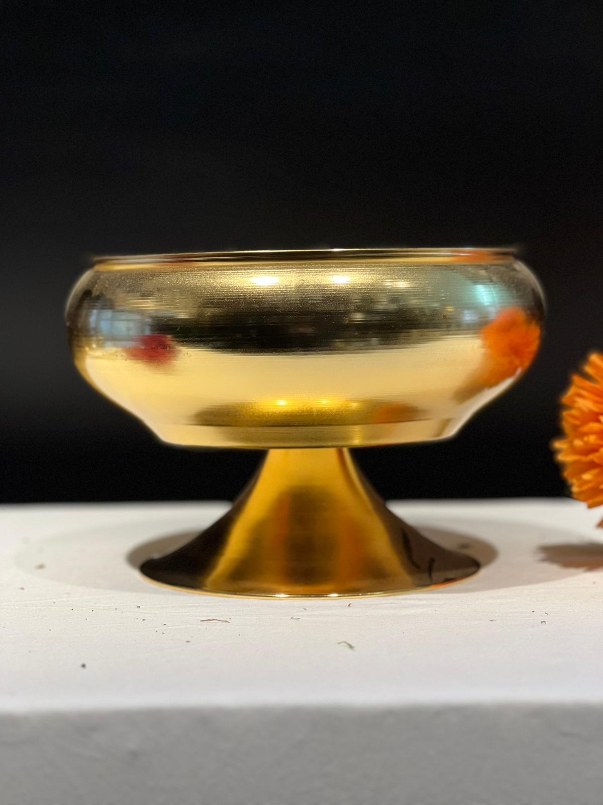 VAZO DEKOR Lüks Dekoratif Altın Sarısı Sunum Kasesi - Metal Ayaklı Meyvelik ve Çerezlik