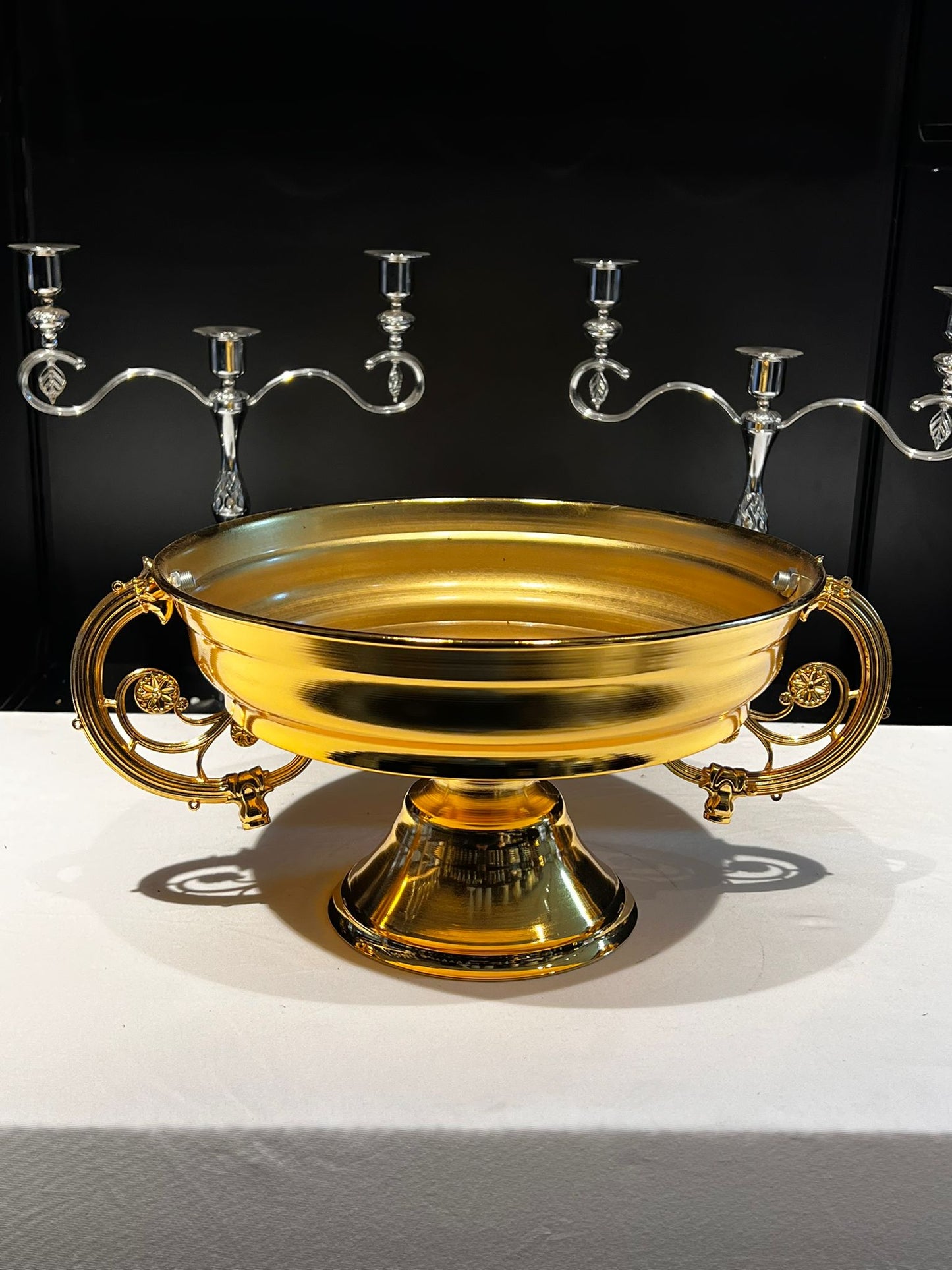 VAZO DEKOR Altın Kaplama Dekoratif Ayaklı Sunum Kasesi - Klasik Kulplu Meyvelik ve Gondol