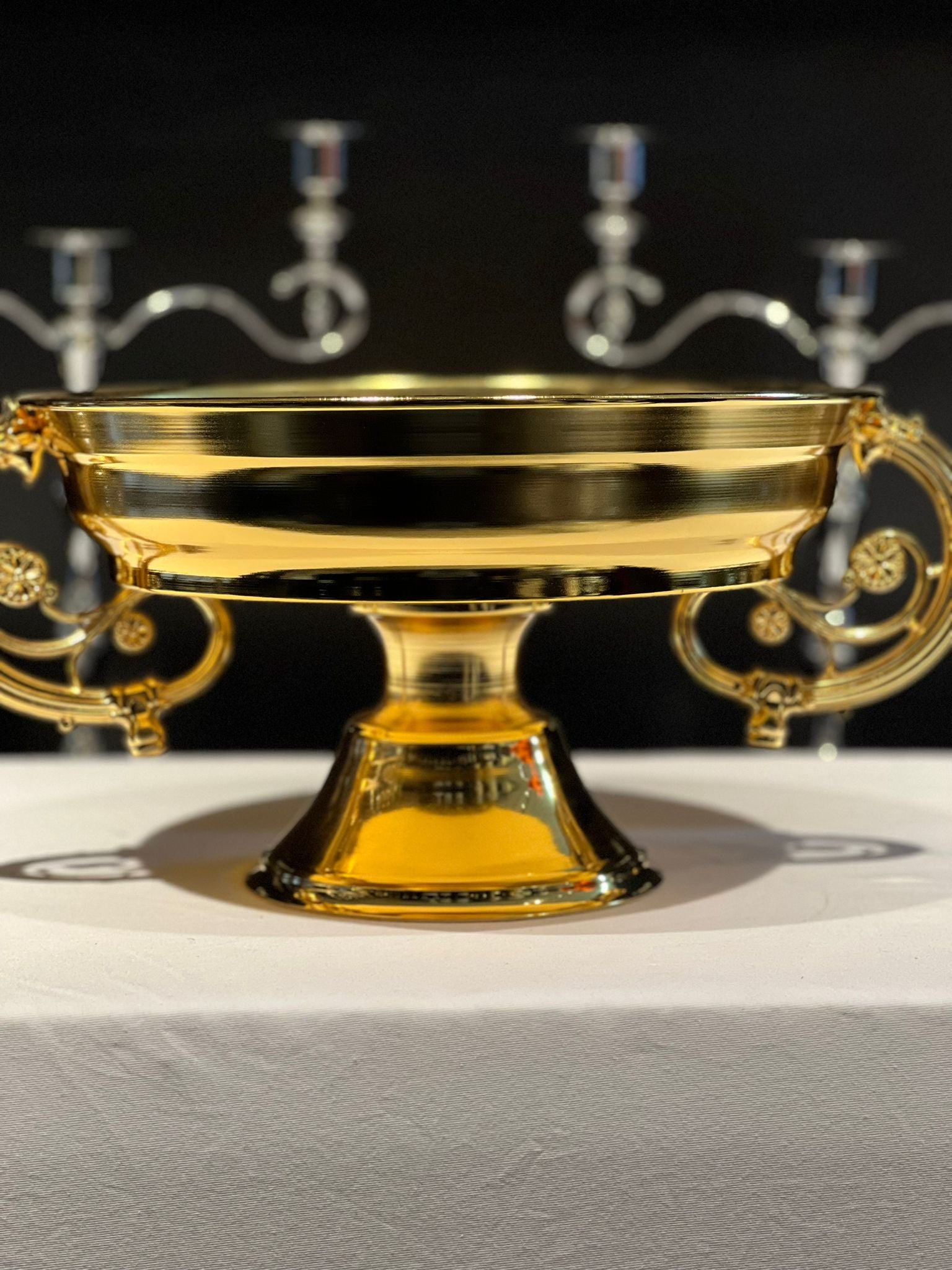 VAZO DEKOR Altın Kaplama Dekoratif Ayaklı Sunum Kasesi - Klasik Kulplu Meyvelik ve Gondol